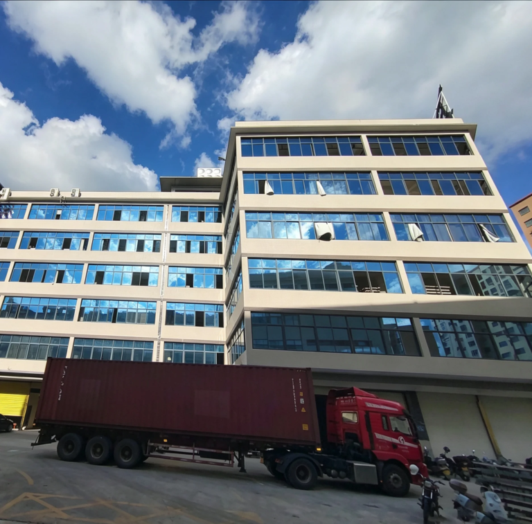 Export container loading at Dehua ceramic factory