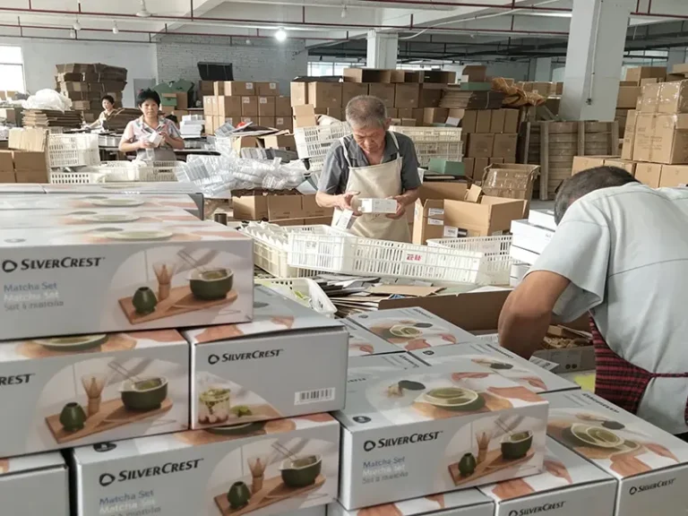 Professional export packaging of finished ceramic products at TYY china factory, secure carton packing for global shipment
