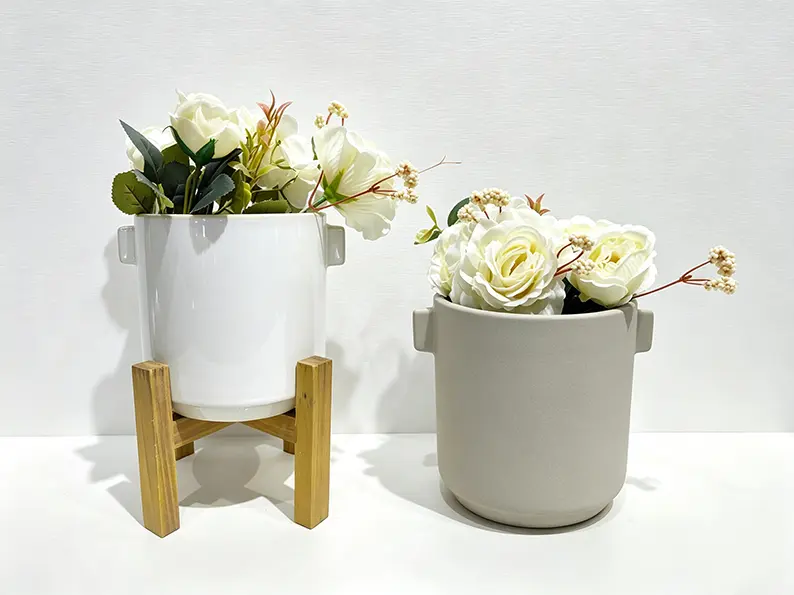Custom gloss and matte glaze finish options for ceramics, surface treatment by TYY china