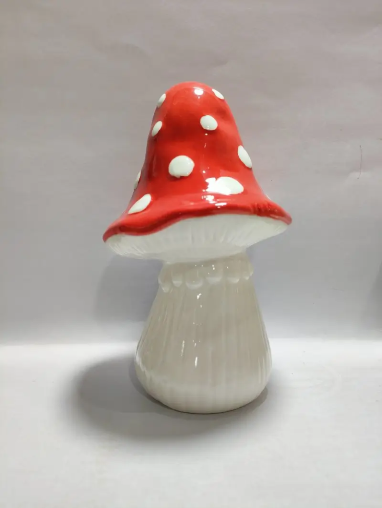 146D red ceramic mushroom decor featuring handcrafted white dot painting and decorative glossy glaze texture.
